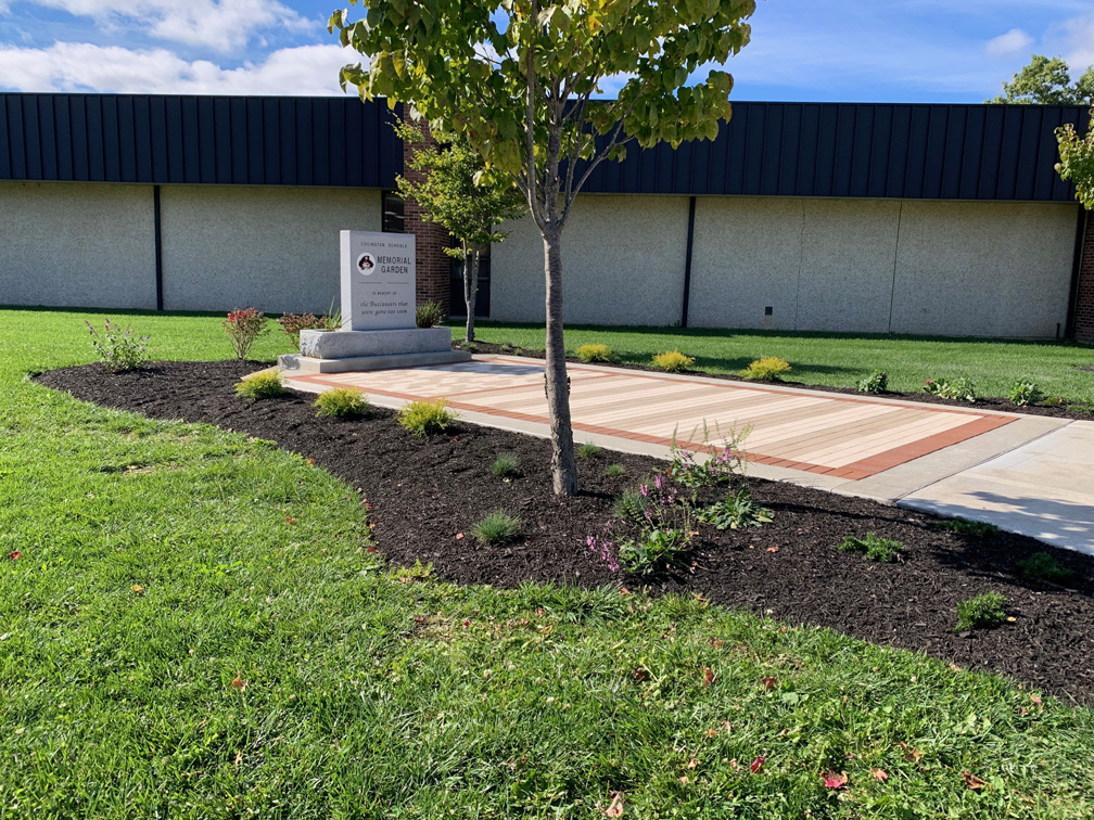 Elliott Land & Hardscaping - Piqua Ohio