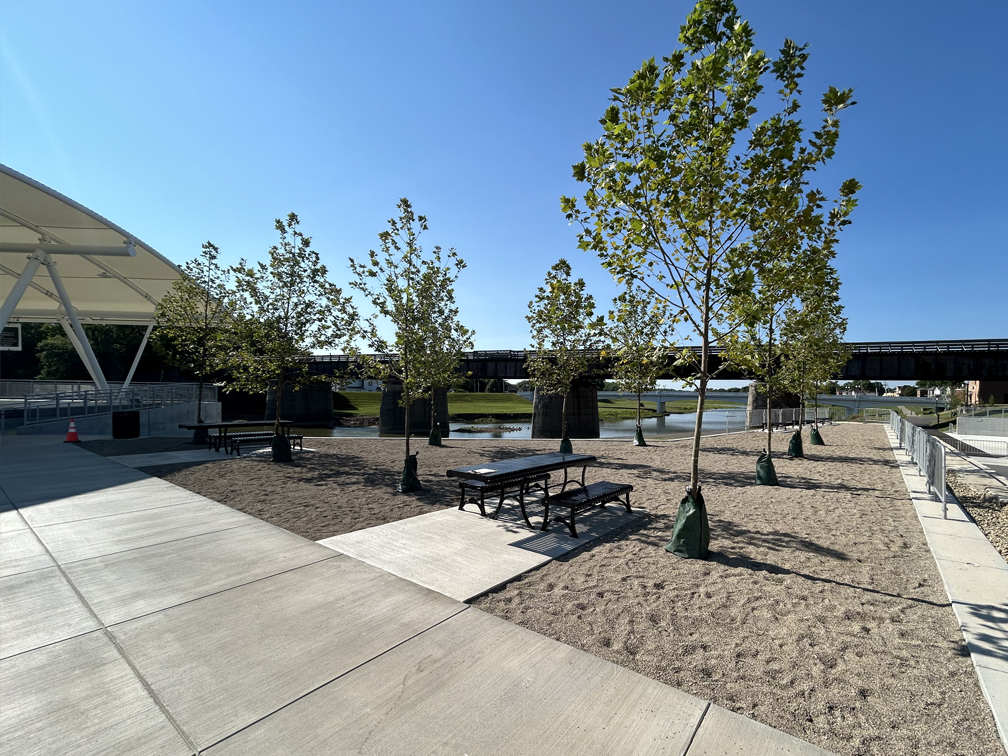 Elliot Land & Hardscaping Piqua Ohio